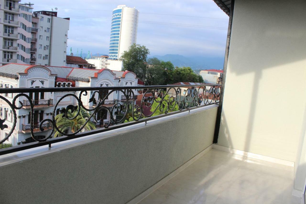 Hotel Union Batumi Exterior foto