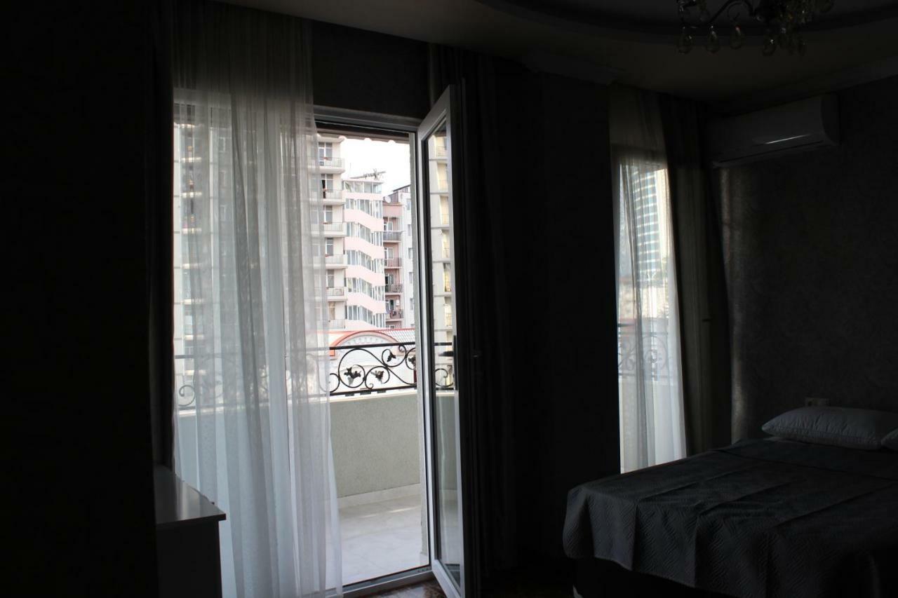 Hotel Union Batumi Exterior foto