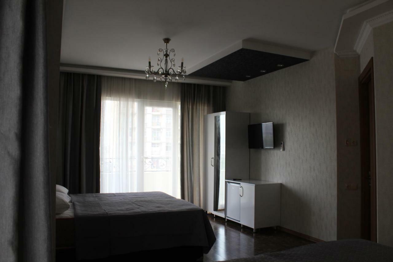 Hotel Union Batumi Exterior foto