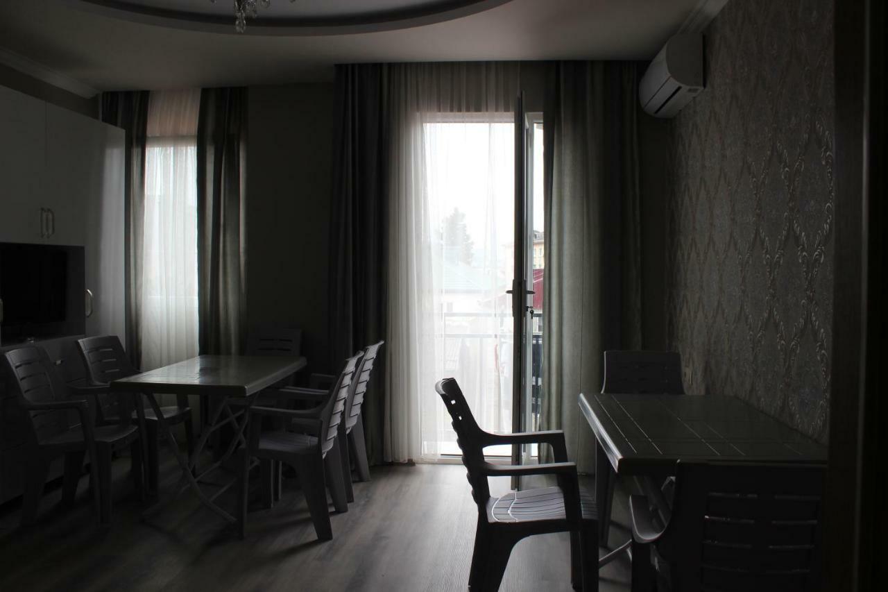 Hotel Union Batumi Exterior foto
